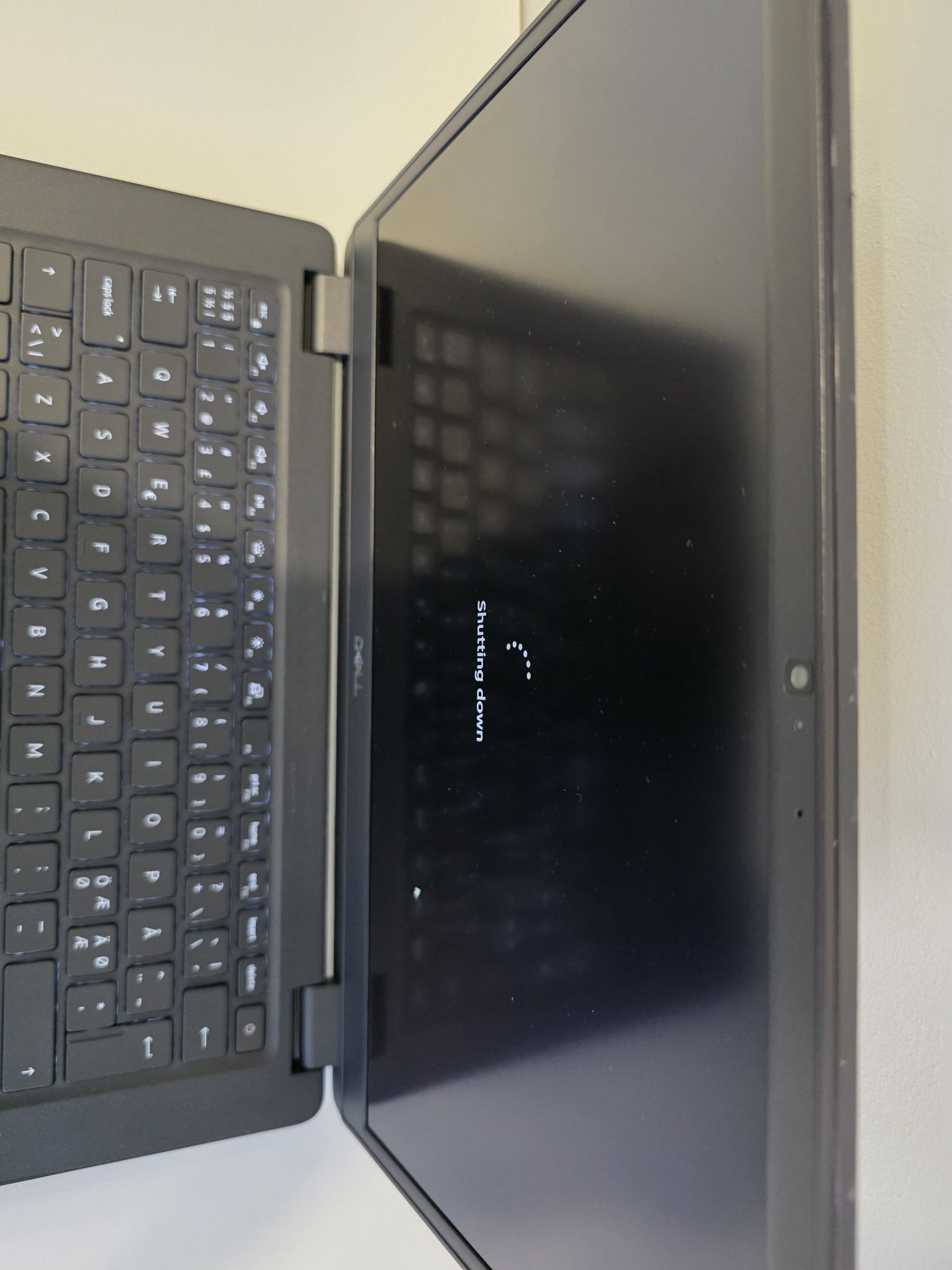 Лаптоп Dell Latitude 3410