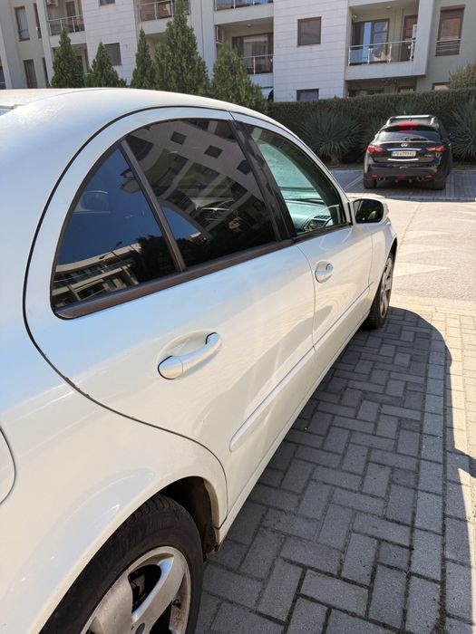 Придава се Mercedes E220