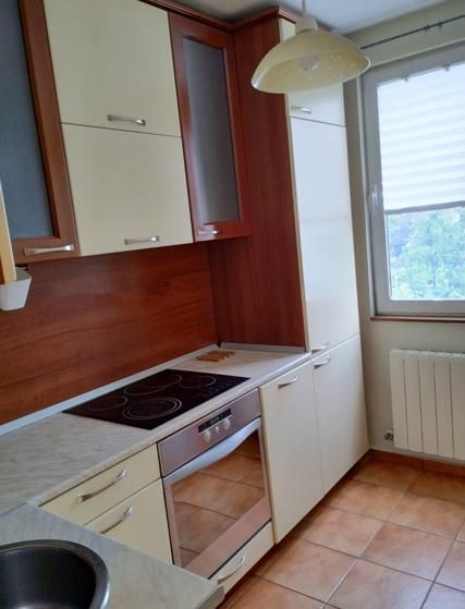 Дава се под наем Тристаен апартамент в София, Лозенец - 109 кв.м за 700 € - Снимка #3