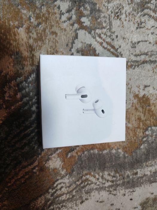 Наушники Apple AirPods Pro 2-го поколения.