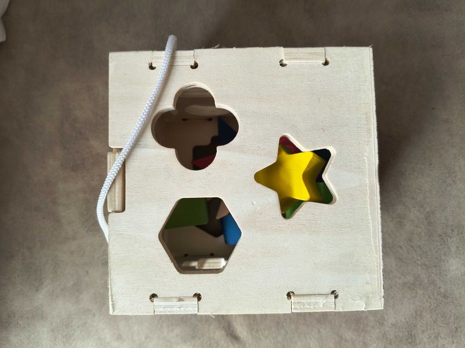 Дървени играчки и музикален куб Hoodle pyramid