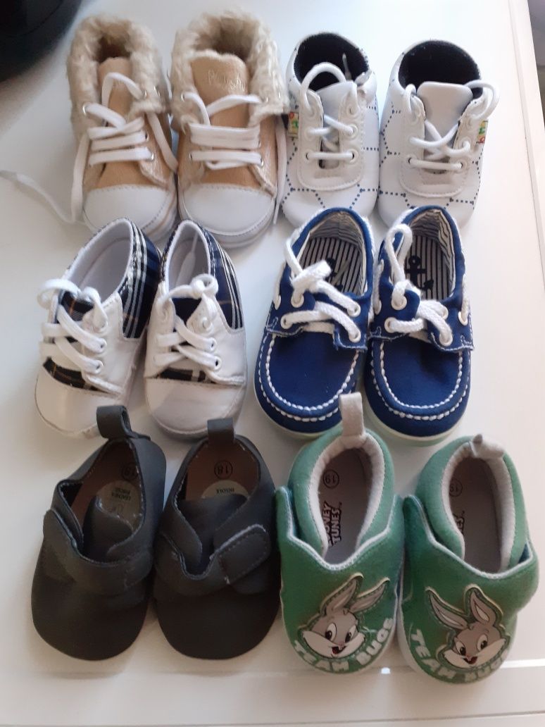 Lot papucei bebe