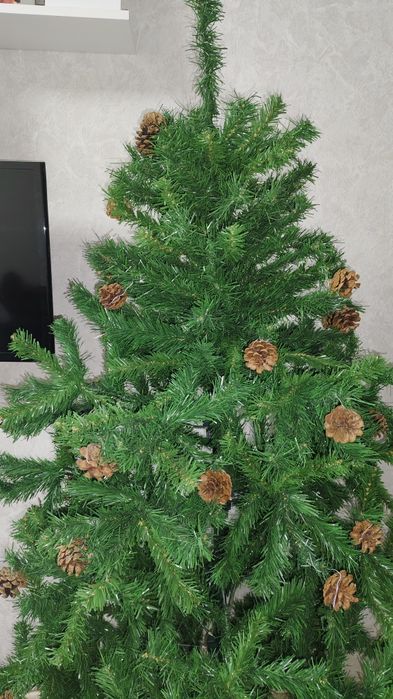 Новогодняя елка большая