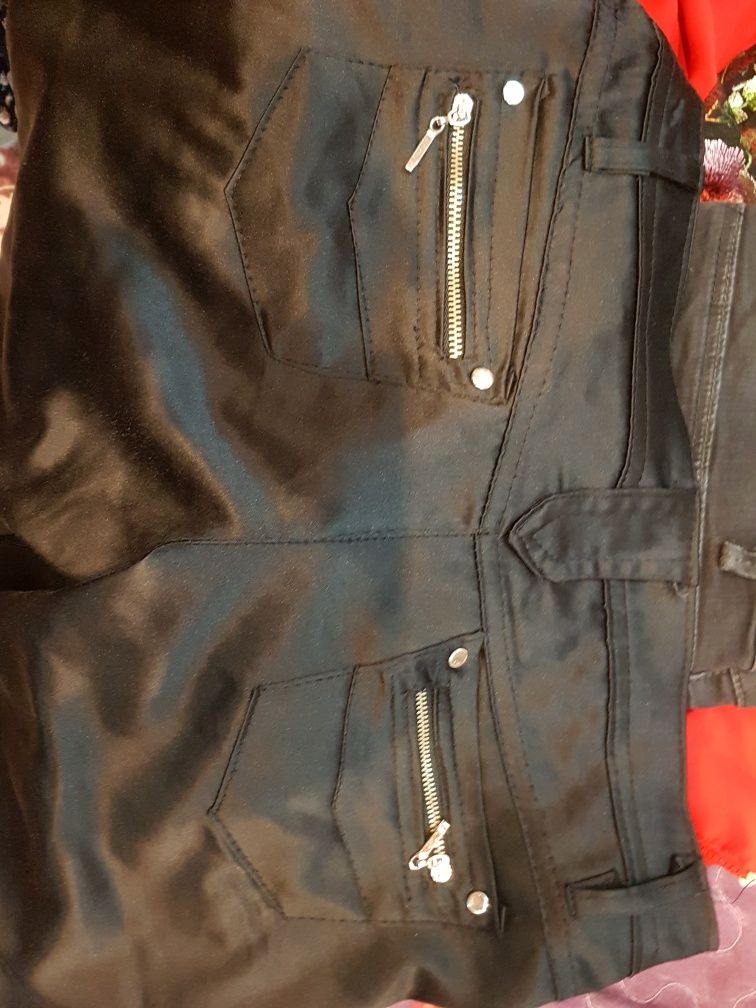 Pantaloni +bluza IE, ambele la doar 45 lei