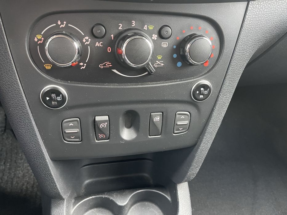 Dacia Logan 0.9 TCE, scaune incalzite, senz parcare..varianta Prestige