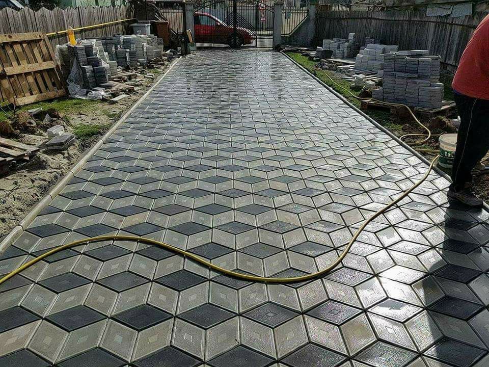 Extra preturi pentru pavaje si pavele model 43x43 cu montaj
