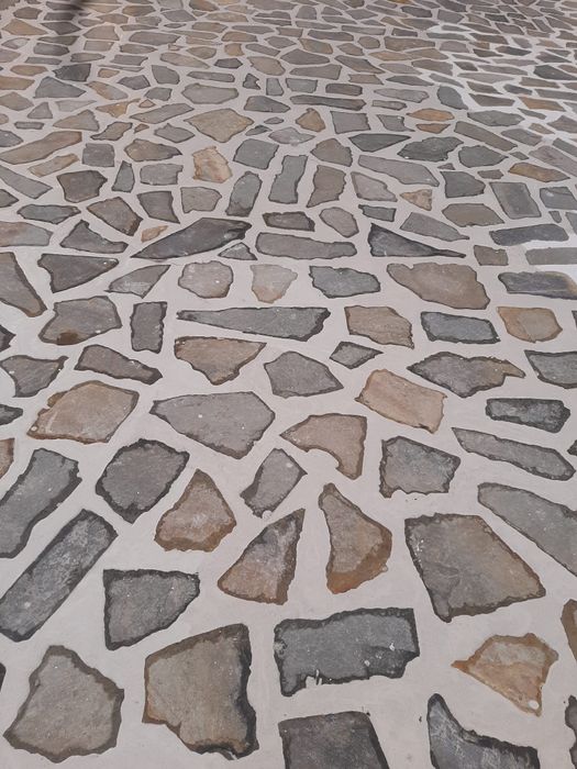 Piatra naturala pavaj gratare tradiționale