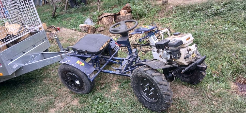 Vând tractoras facut din motocultor