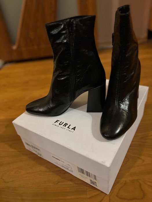 Дамски боти FURLA