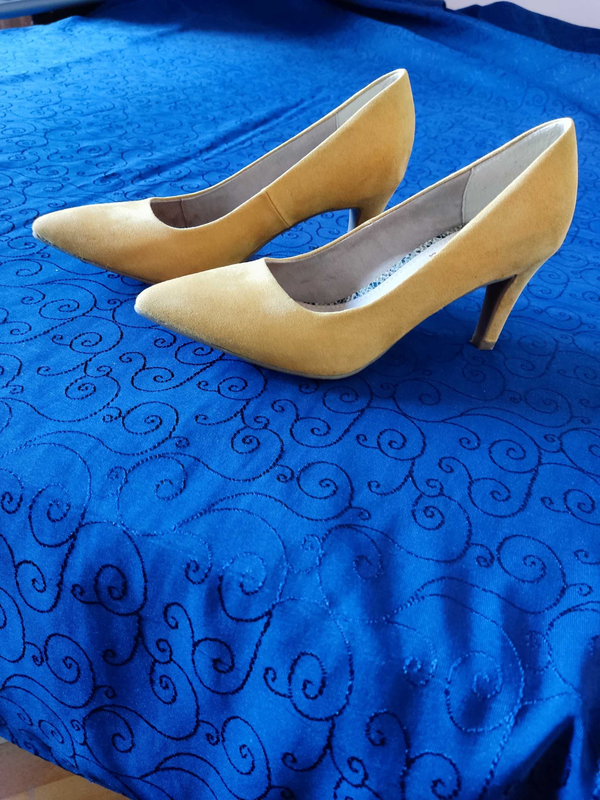 Елегантни дамски обувки s.Oliver / естествен велур /