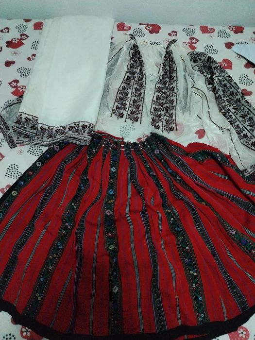 Se vinde costum popular zona Oltenia