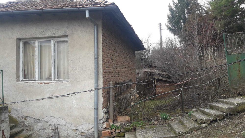 Продава се Къща в с. Цацаровци, Област София-област - 50 кв.м за 561 €/кв.м - Снимка #2