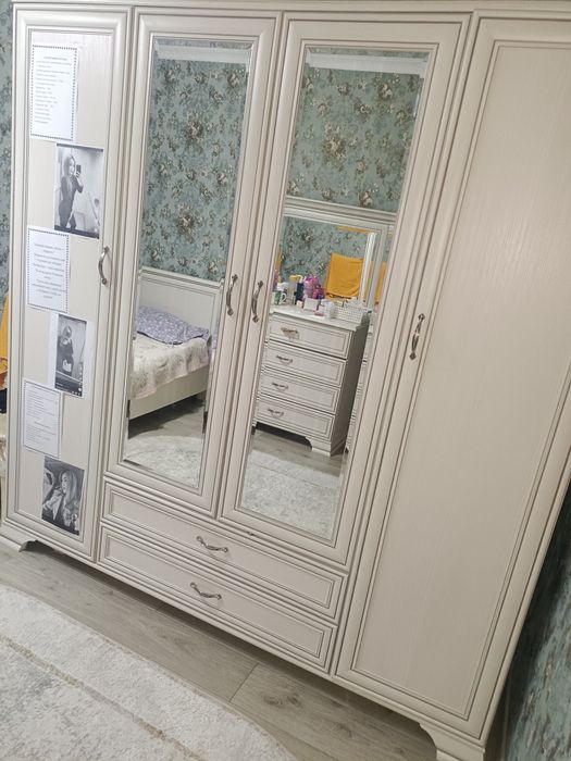 Спальный полностью кровать и шкафы