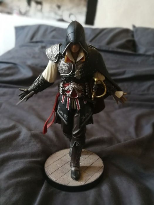 Figurina joc EZIO Assassin's Creed Limited alb, rara, UBISOFT original