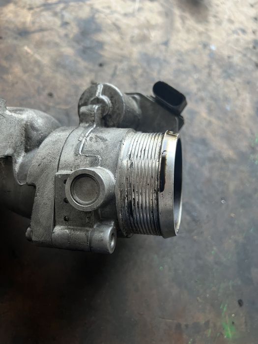 Clapeta acceleratie Audi A6 C6/Audi Q5 3.0 tdi cod :4E0145950J