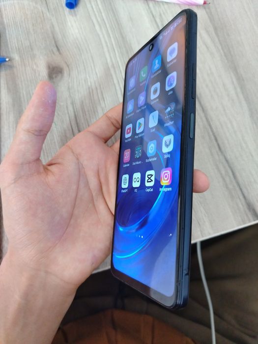 Tecno Pova 3 ideal sostayenada  batareykasi 7000 Mah  xotiralari 128/8