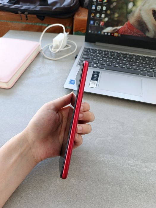Telefon oppo sptiladi