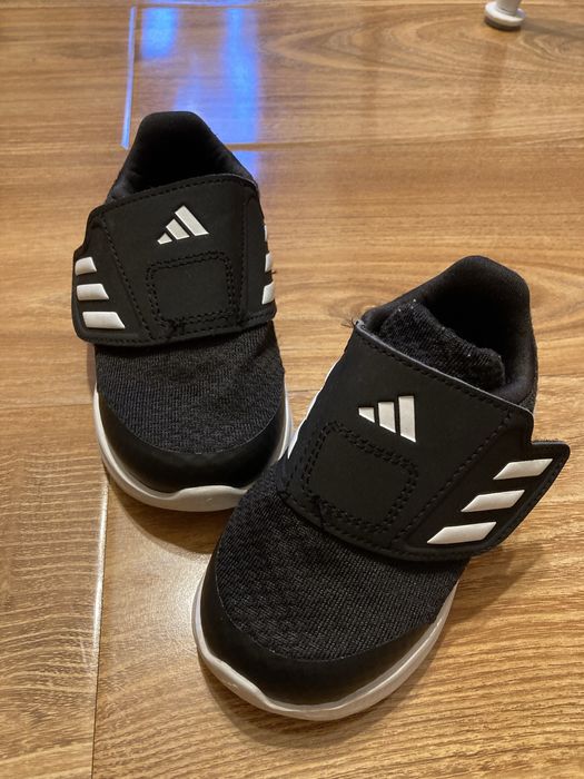 Adidas marimea 22 pentru copii