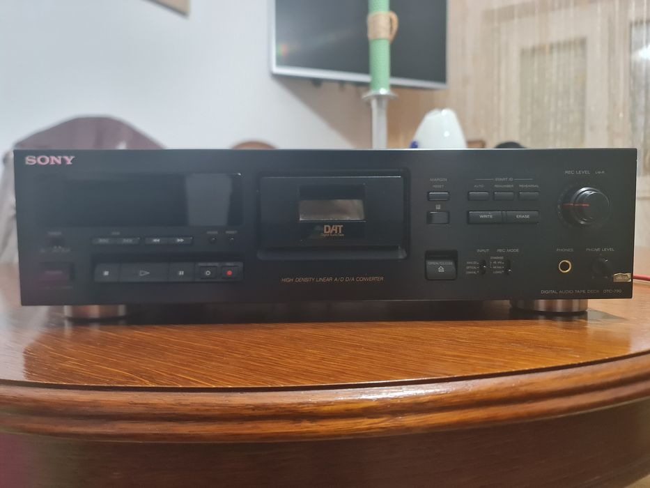 Vand  deck  DAT  Sony DTC 790