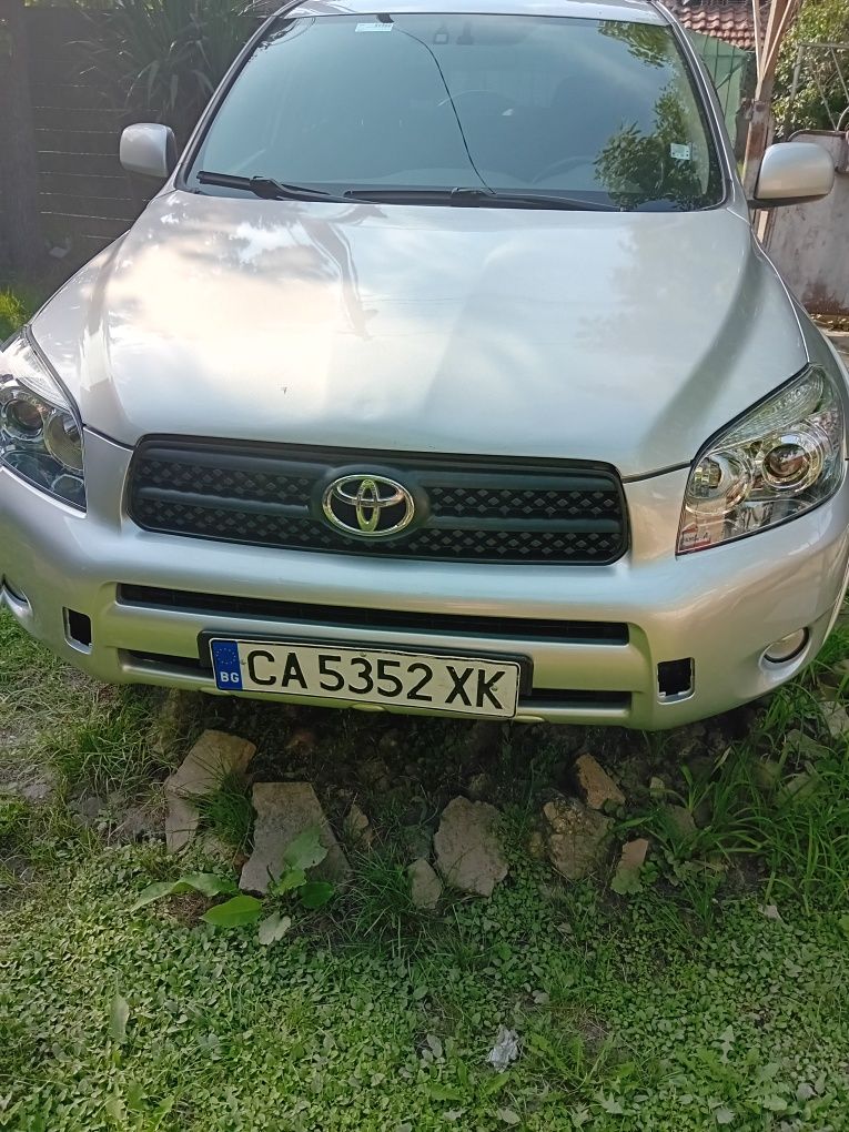 Продавам Rav4 2008г