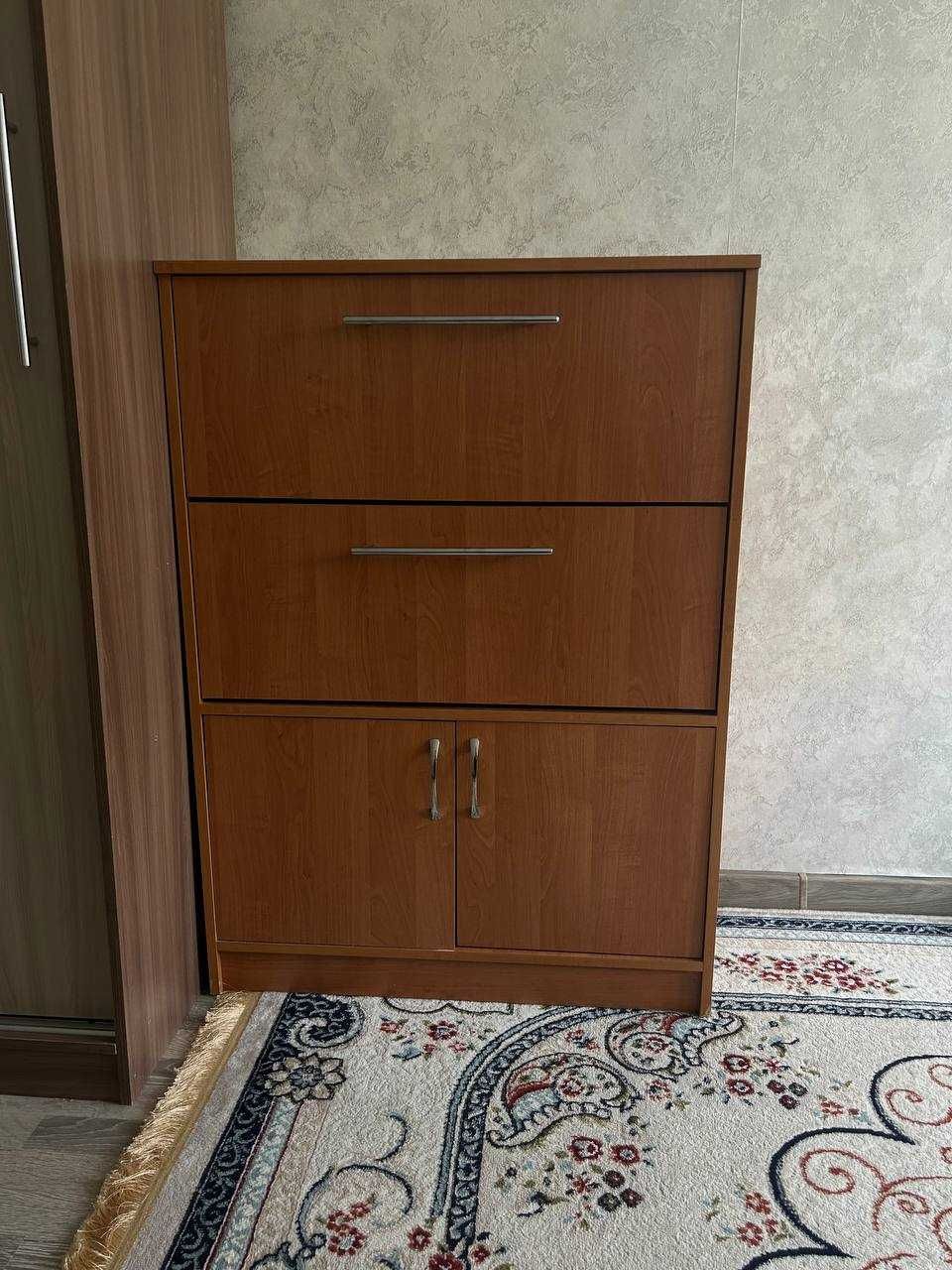 Продается обувница