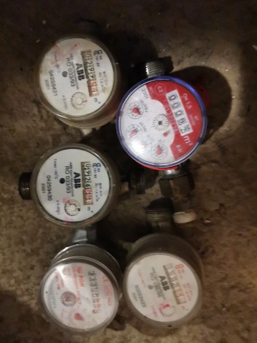 Vând apometre apa rece/caldă