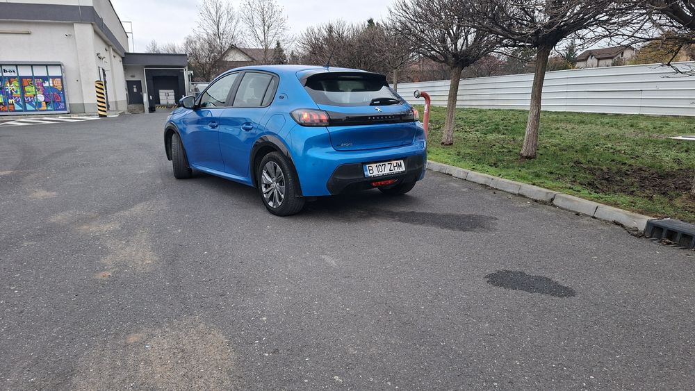 Vand Peugeot 208 full electric and 2020