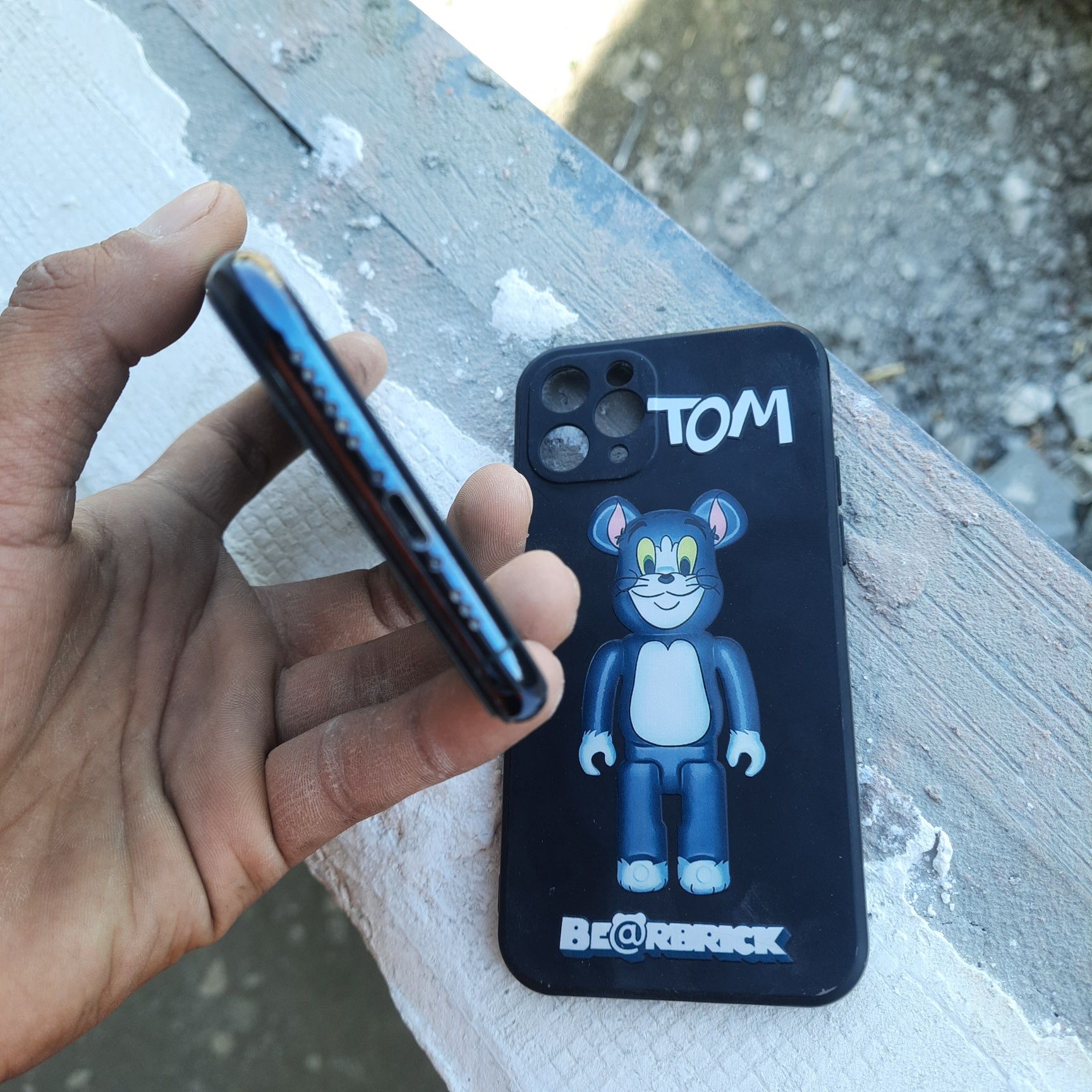 Iphone 11 pro karopkas yoq