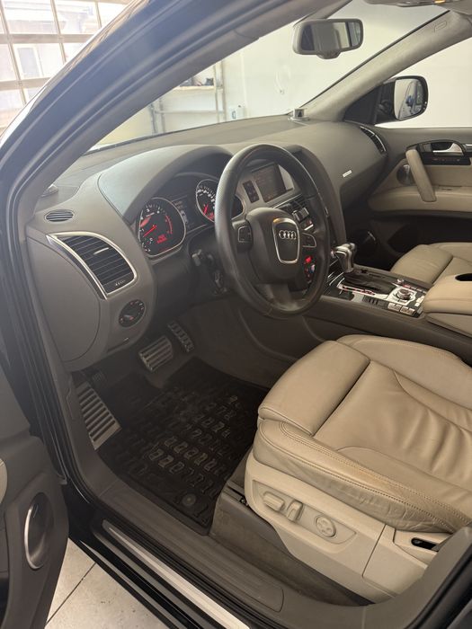 Audi Q7 V12 Pachet Je Design 605 CP 2009 140.000 km
