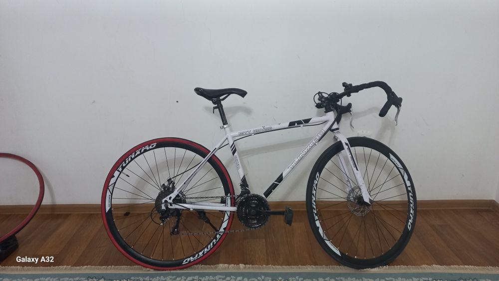 Шоссейный велосипед. обмен бар телефон