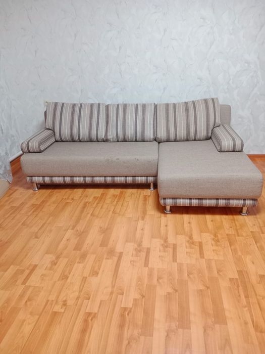 Продам диван в хорошем состоянии