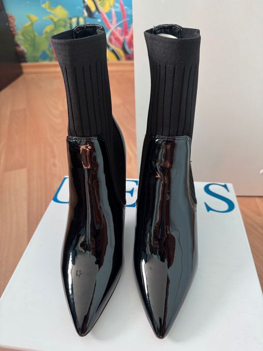 Guess- дамски ботуши, нови!