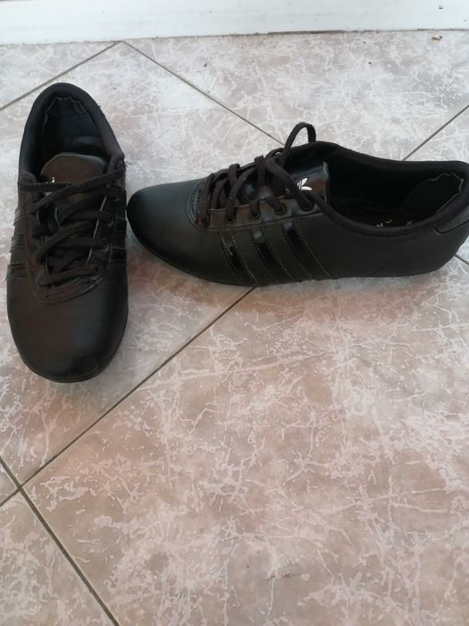 Маратонки adidas