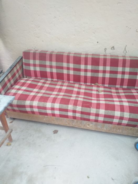 Продается диван и кресло