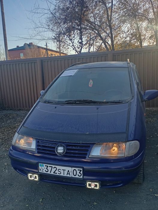 Продам хорошую машину