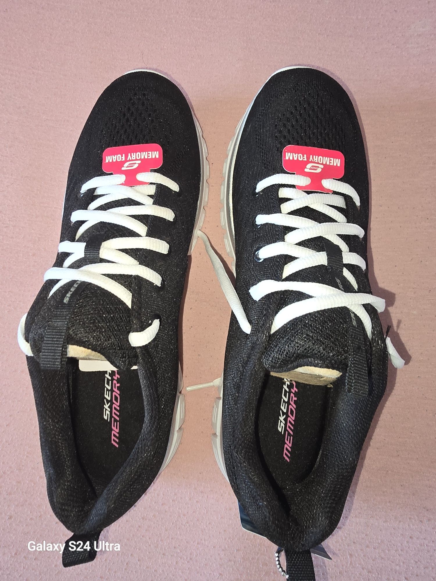 Sketchers- 39/40
