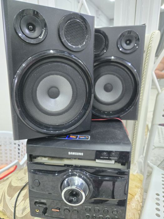 Музыкальный центр "Samsung"