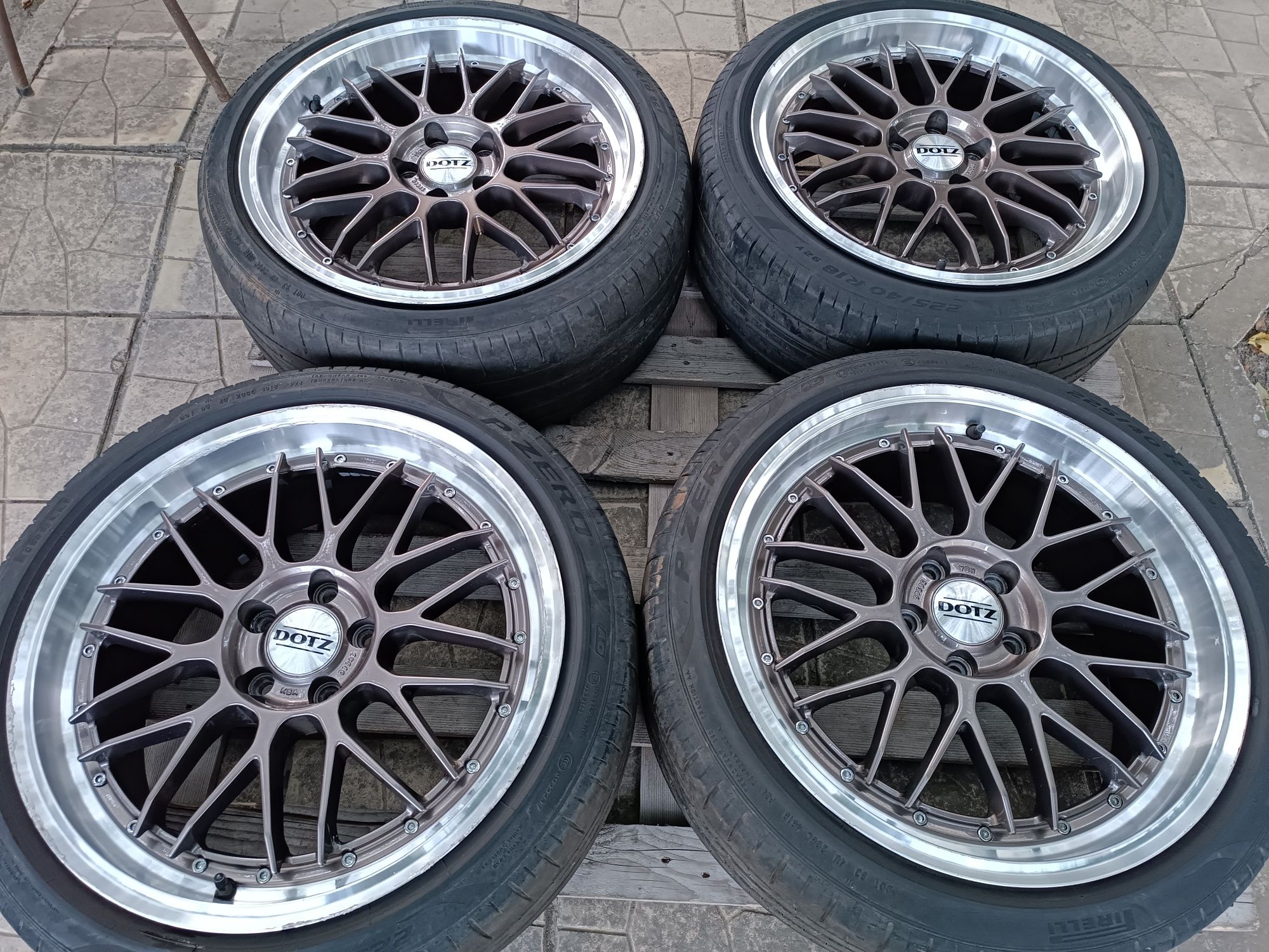 Лети джанти 18ки 5х108 Dotz + летни гуми 225/40/18 Pirelli