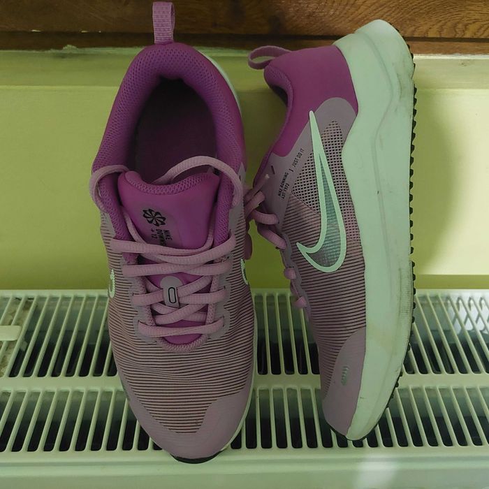 NIKE Downshifter 12