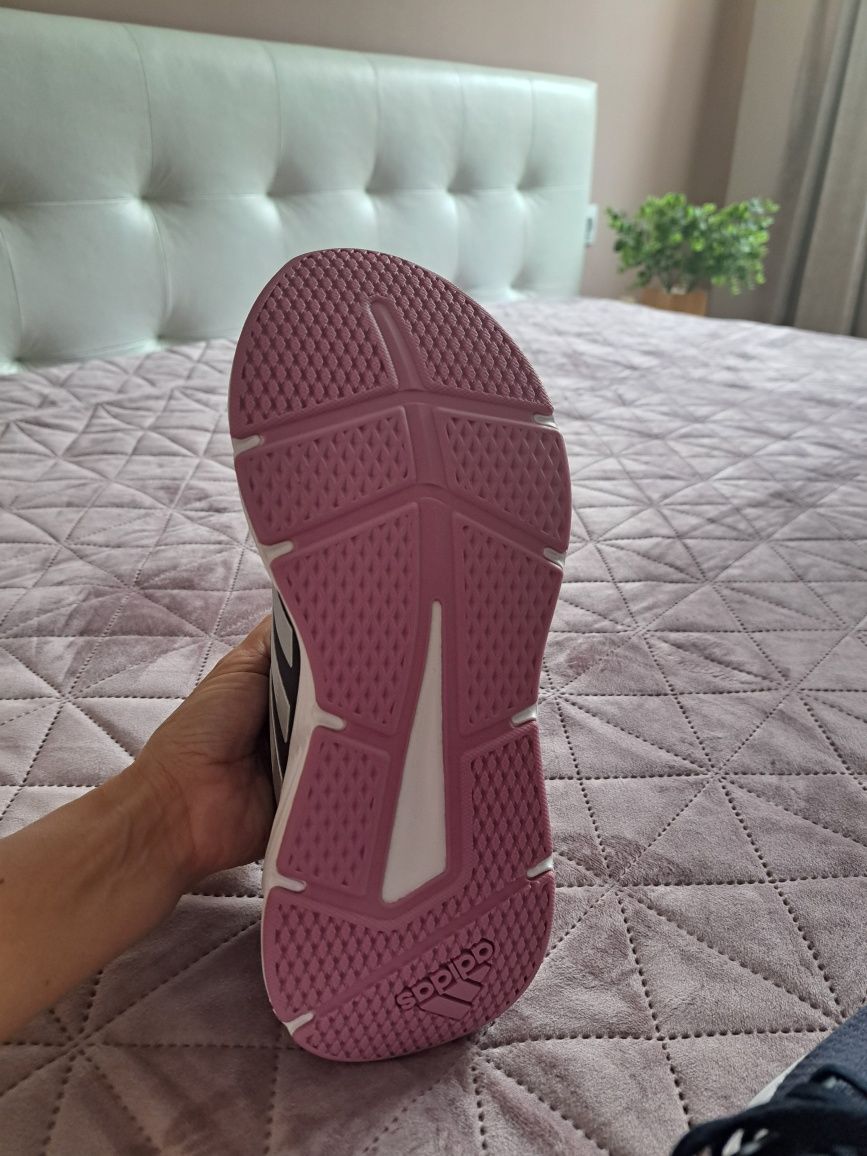 Маратонки Adidas