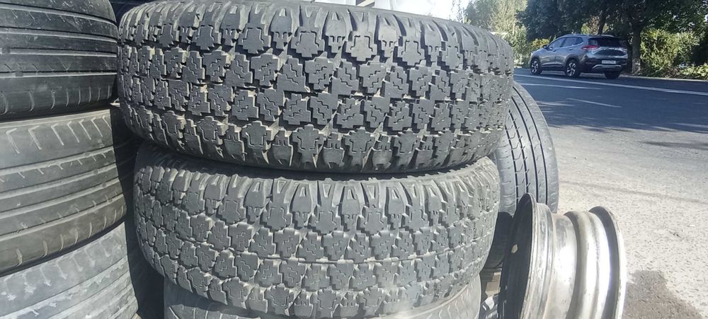 Балон шина R14 205/70/R14 Rossava