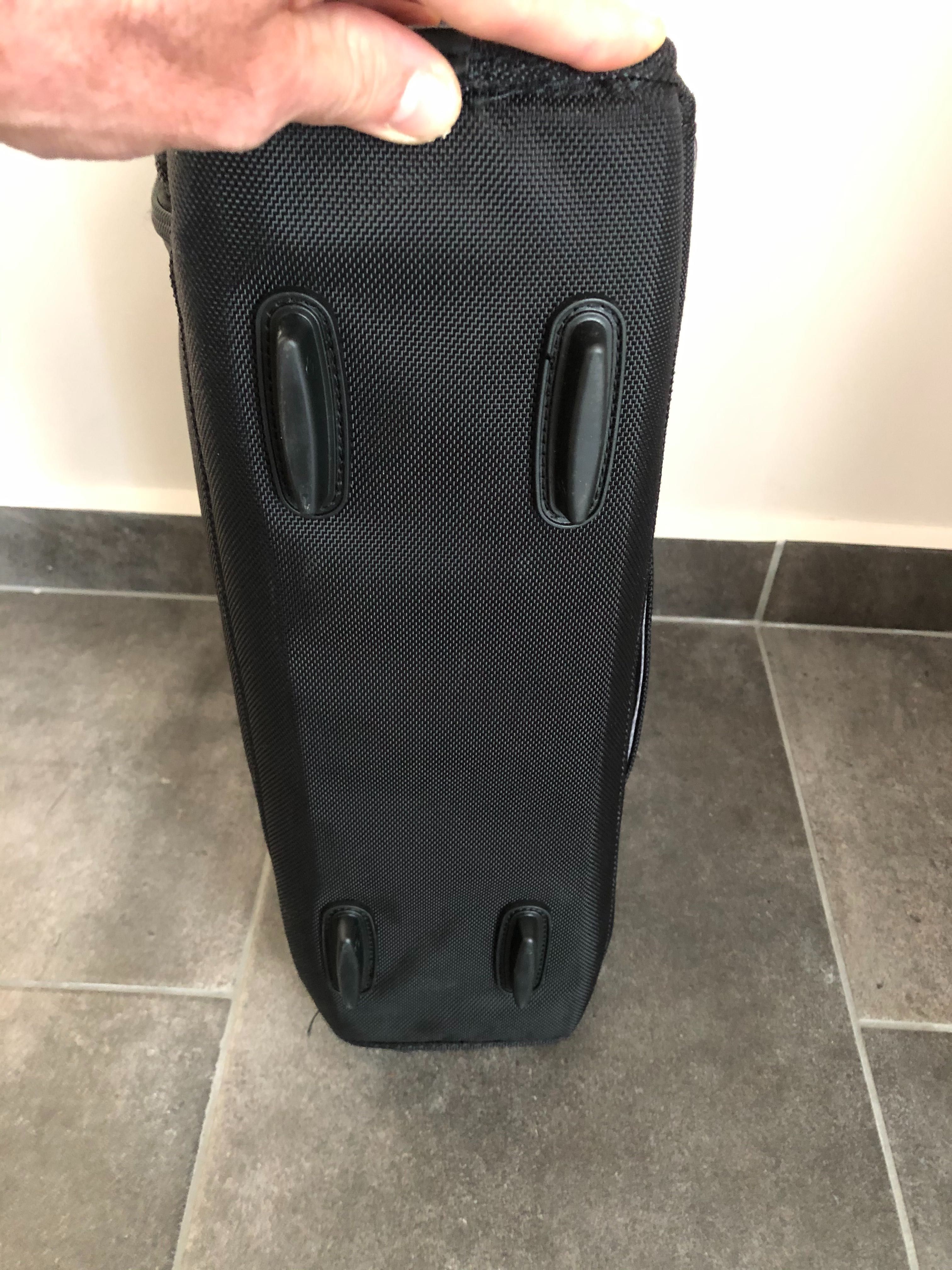 Продавам чанта Samsonite оригинална-Нова