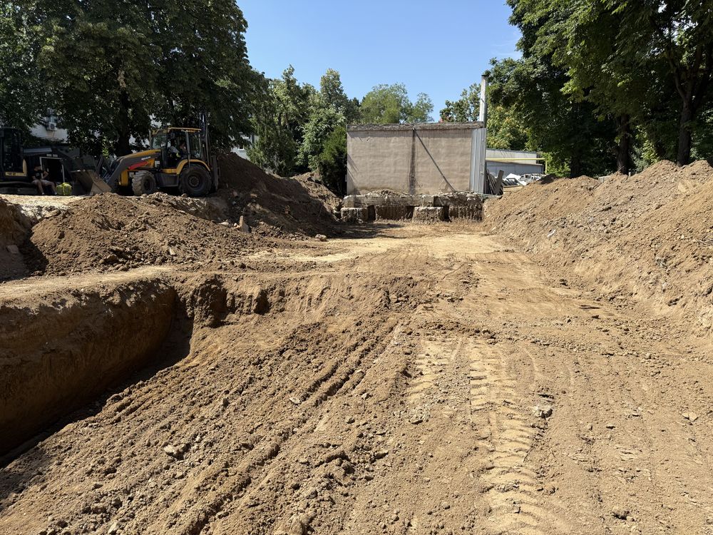 Inchiriez buldoexcavator bucuresti /ilfov