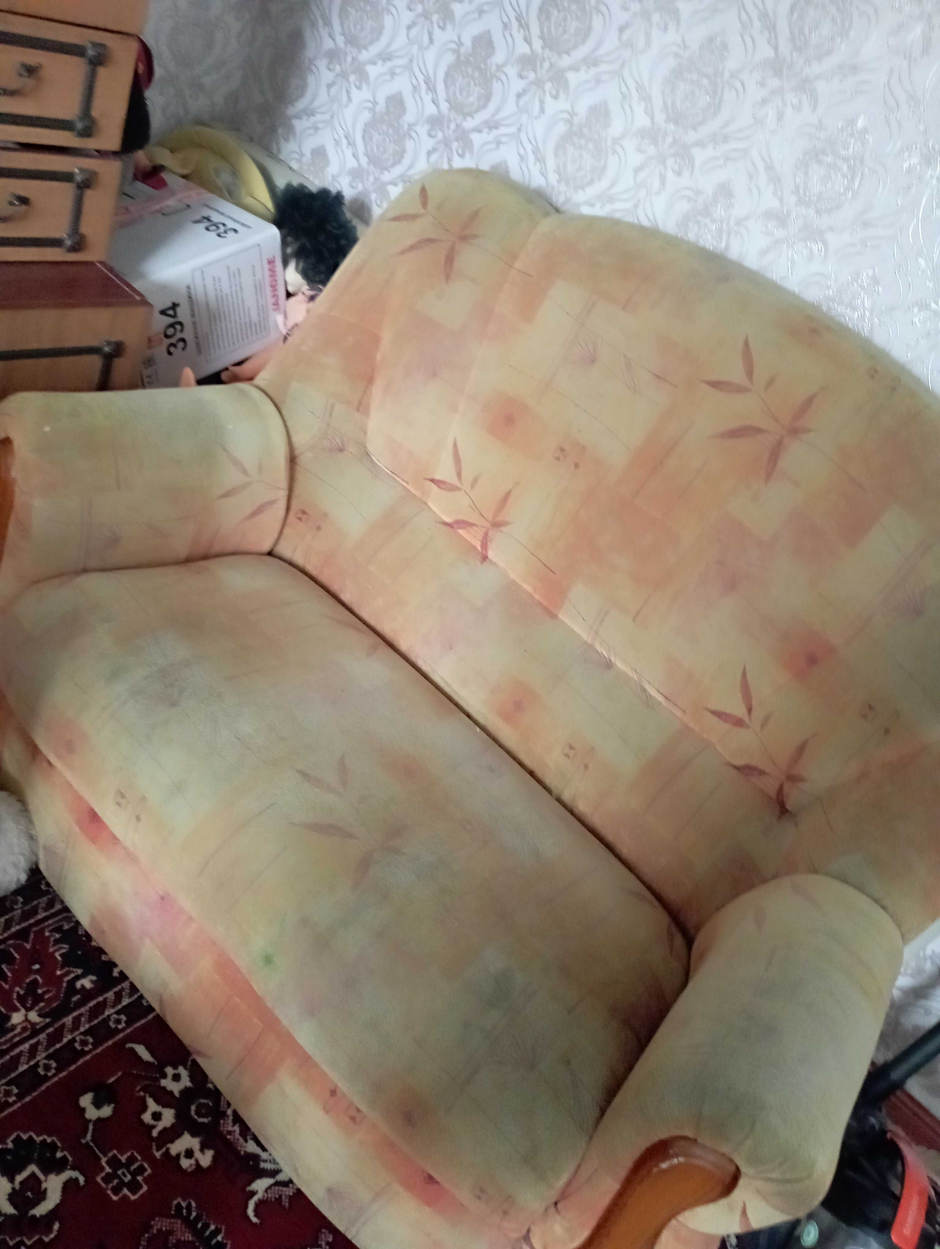Продается диван, мини диван, 2 кресла