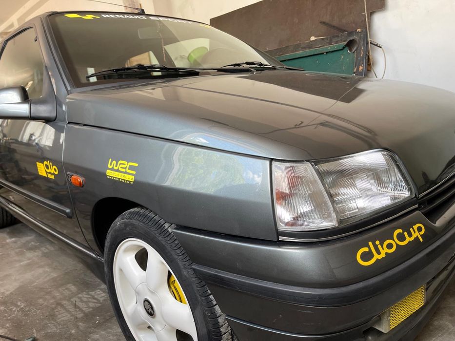 Clio Bacarra, istoric , 0 taxe , reconditionata total.