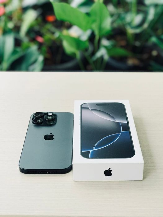 iPhone 16 PRO cu 98% Bateria