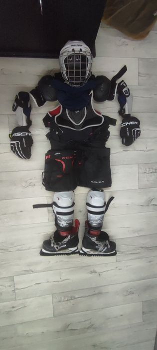 Хоккейная форма, подростковая.