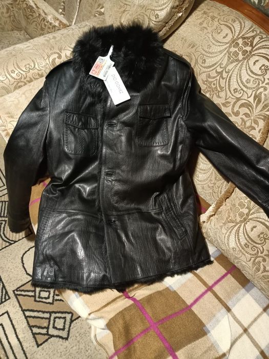 Продаётся новая кожаная куртка
