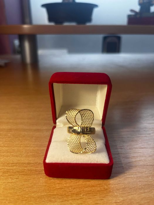 Златен пръстен – 14 карата, 2.3 г