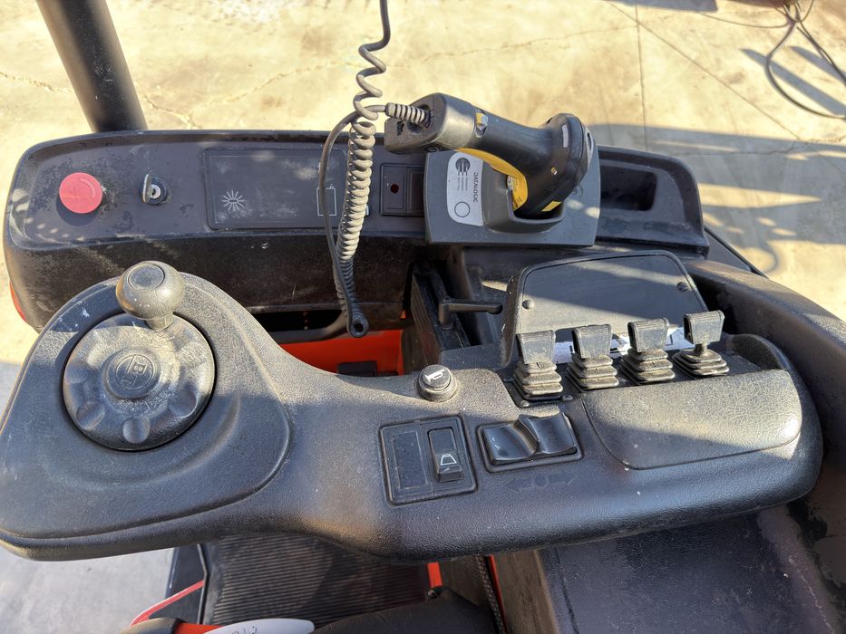 Stivuitor electric / liza electrica / stivuitor lateral 1600 kg  BT